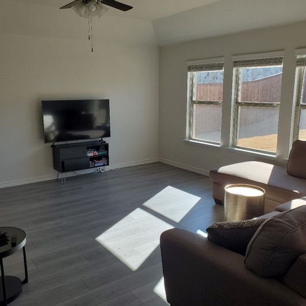 North Dallas Solar Home with Easy Access to all DFW