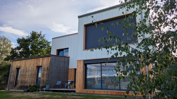 Maison moderne au vert