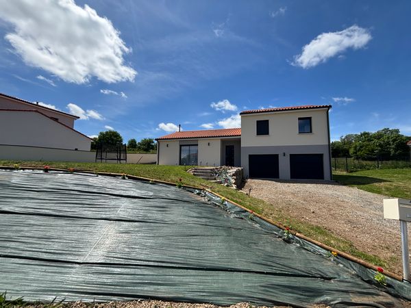 La maison de Cyril au plein cœur des volcans