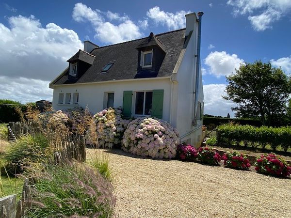 Home in Plounéour-Brignogan-Plages