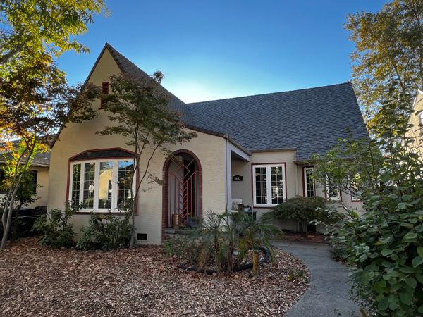 Cute 1920s Tudor-style home in Sacramento!