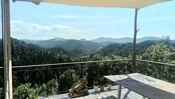 Maison pleine nature vue sur les gorges de la Loire