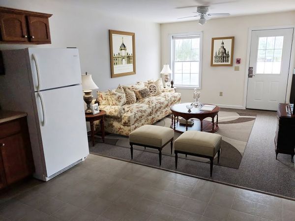 Quiet 55+ Apartment in Rural Community near Mt. Monadnock