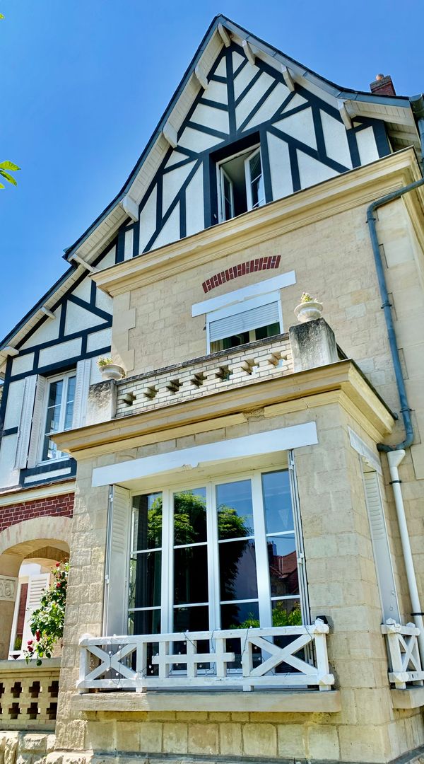 Grande maison de caractère dans un écrin de verdure