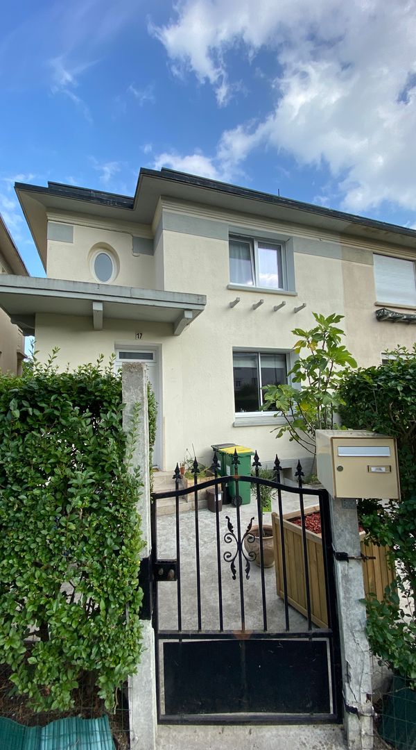 Pauline's house
