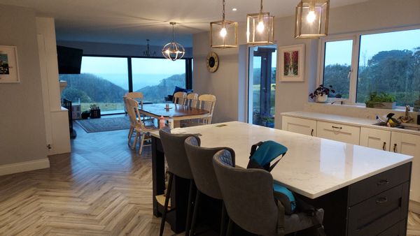 Cozy family home with Seaview and spacious garden 