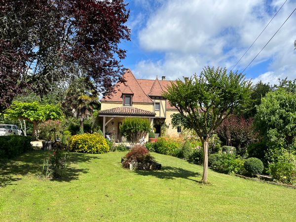 La maison de Roselyne Piscine ouverte à partir du 15 juin