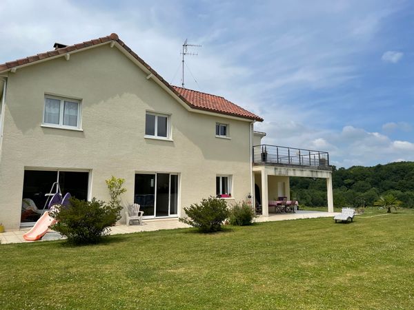 Les Pyrénées en vert ou blanc (chez Carole près de Pau) Minimum 2 nuits