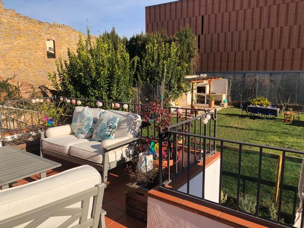 Disponible por Semana Santa 2026
Available on Easter 2026
Disponible pour Pâques 2026