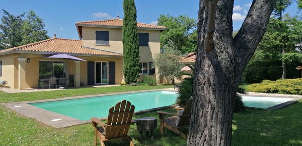 Un écrin de verdure proche de Lyon et à 2 pas du Beaujolais