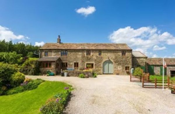 Large Farmhouse in Yorkshire Dales AONB