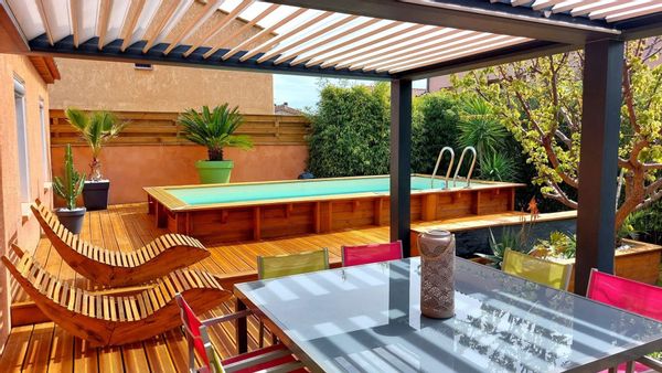 maison située dans le Var, à la campagne et à proximité de la mer