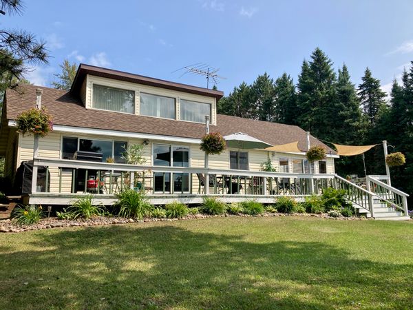 Minnewawa Lake House