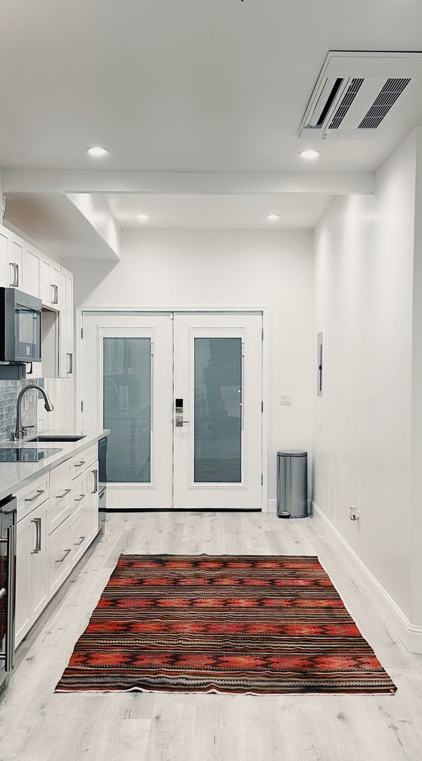 2 Bedroom Modern Apt w/Theater Room