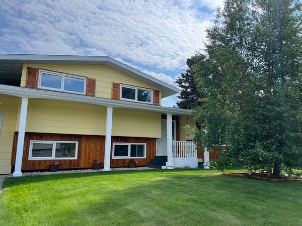 Shari-Lynn's house