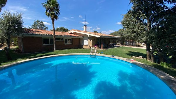 José Luis's house
