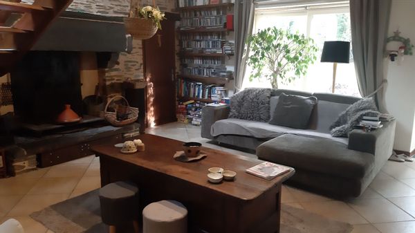 Maison en pierre à  la campagne