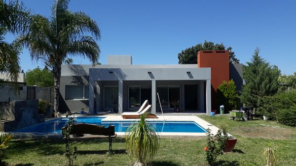 Maxi's house