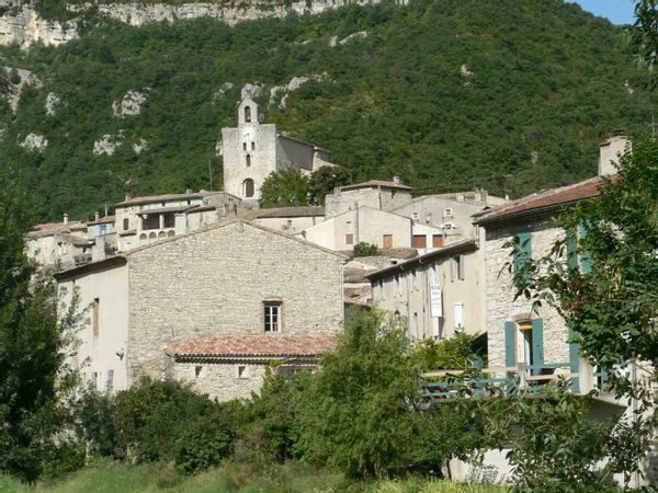 Home in Pont-De-Barret