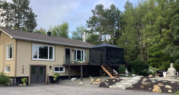 Refuge bucolique au sommet de l’Estrie entre lacs et sentiers.