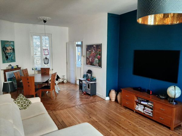 maison de ville à 5mn de place de la Victoire,rue Saint Catherine et tram B