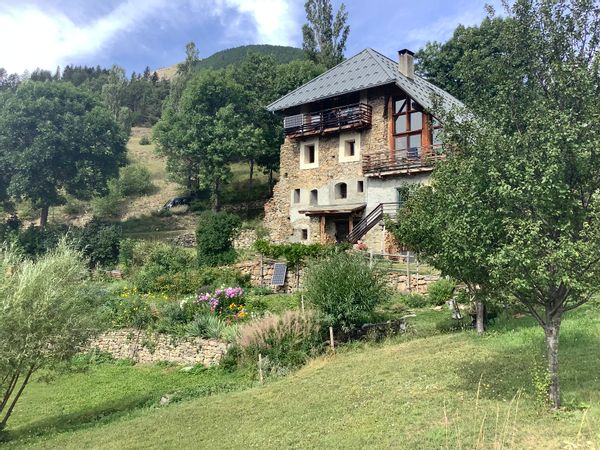LA GRANGE DE L’ESTIVE, un bain de nature… 15 mai/15 Octobre, non disponible l’hiver