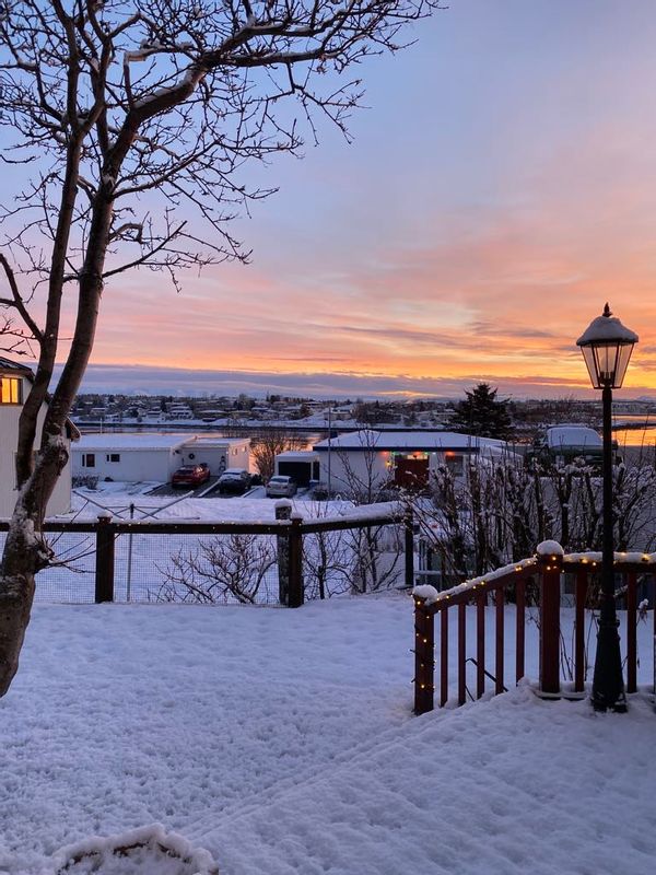 Lovely small apartment close to Reykjavík with a view