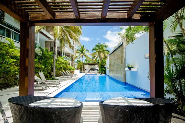 2 Bedroom - Pool, Gym, Walk to Beach, Walk to Quinta Avenida, Bus Terminal