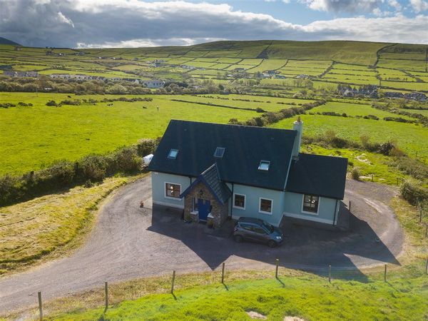 Discover the Dingle Peninsula from PATRICK's house