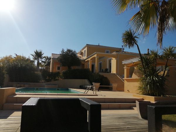 La maison ensoleillée de Catherine et Bernard