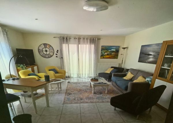 La maison de Carole Balaruc les bains ,environnement de villas à 350 mètres de l étang de Thau