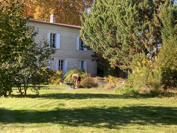 Maison ancienne avec beau jardin et piscine sud Bordeaux
