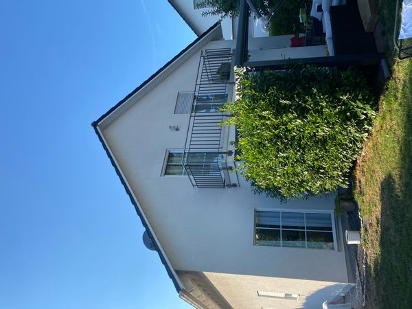 Jennifer's house