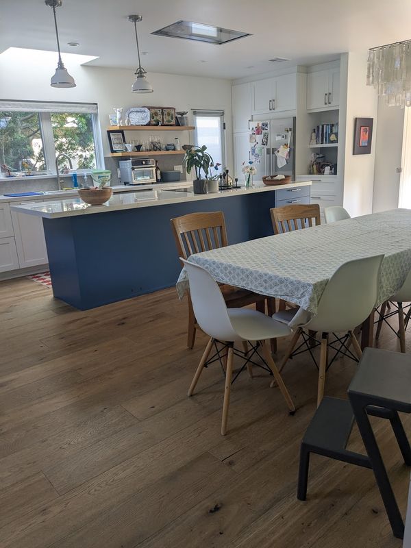 Caitlin and Michaels hus