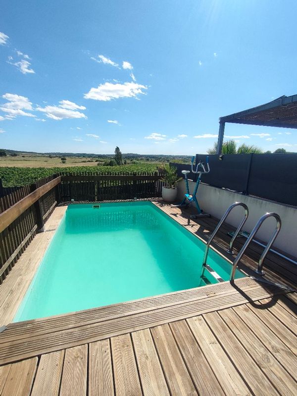 Villa familiale dans quartier calme à 30min de la mer, de Montpellier et 10min de Nîmes.