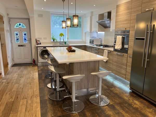 Quiet family-friendly home in the heart of London