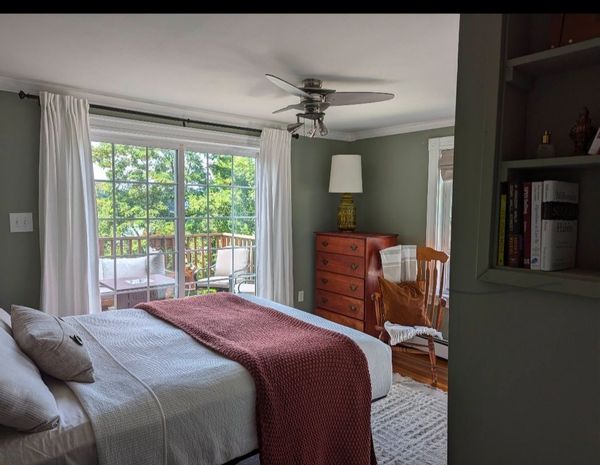 Emily and Deljans hus