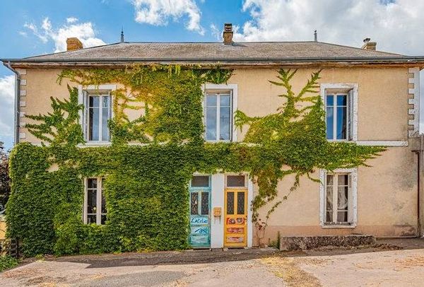 Maison de campagne, charme et art en Touraine