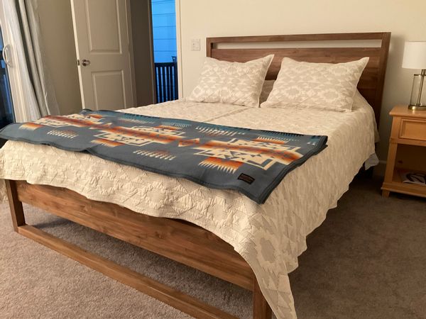 Visit Cloverdale:  private room/large property
Visit @ Home Exchange full home listing #2026693