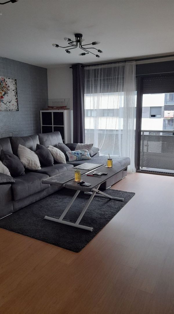 Piso con mucha luz y plaza de parking