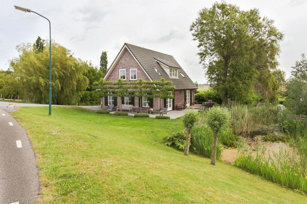 Free standing house in a rural area in the center of Holland (west part of the Netherlands)