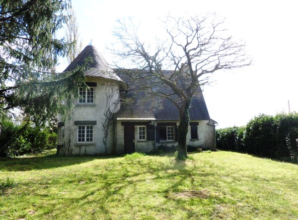 La maison près de Paris en pleine campagne