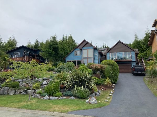 La maison de Jeannette and Chris