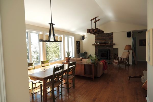 Maison paisible sur le bord du Lac Saint-Amour