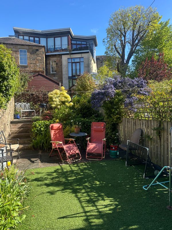 Fabulous 3 bed (8 prsn) apparetment in heart of Glasgow's salubrious West End.