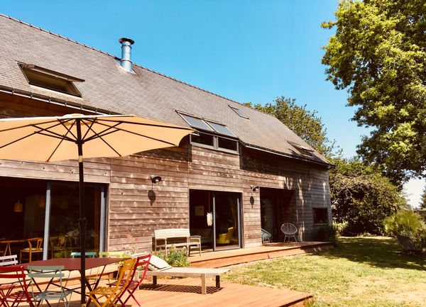 Les longères en bois de la Ria