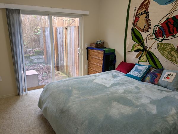 SW Portland: Quiet, private guest suite