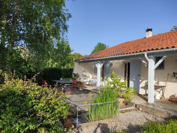 La maison aux volets bleus...