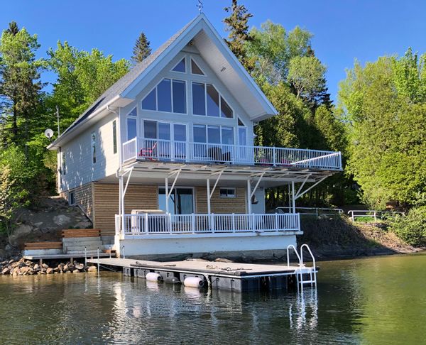 Beautiful cottage by the lake.