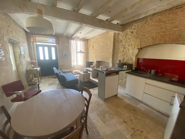 Appartement de charme de plein pieds sur le chemin Saint Jacques de Compostelle en cœur de ville